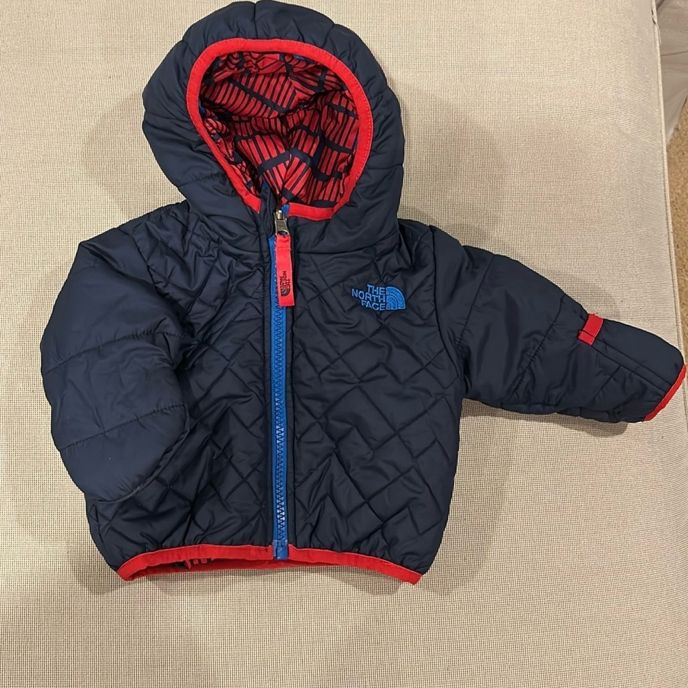 The North Face Baby Navy and Red Reversible Puffer Jacket Infant